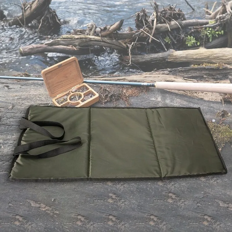 折りたたみ式釣り用アンフックマット、厚手スポンジ魚保護パッド - Desk Corner Mat のレビューと価格